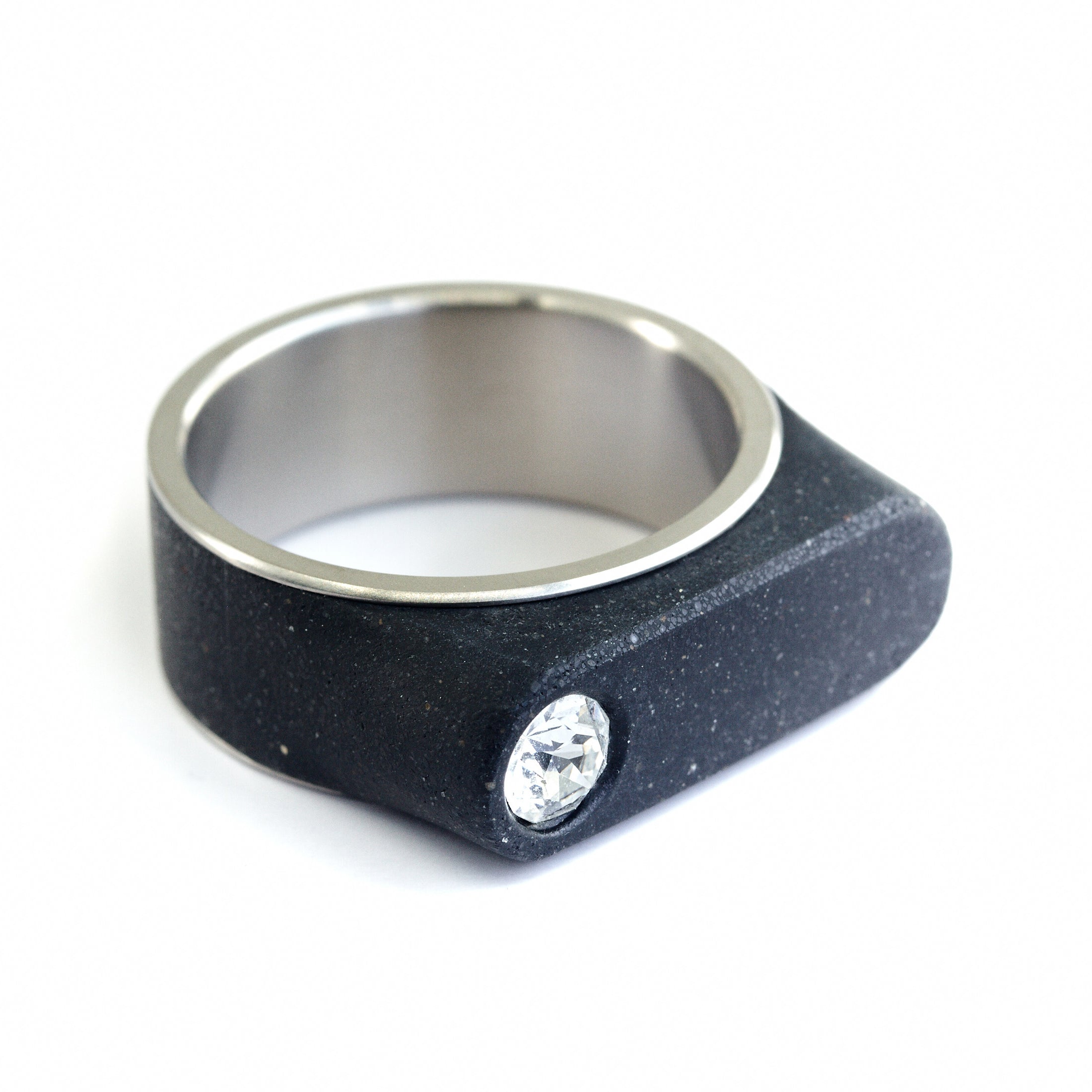 RING NEO BLACK + CRYSTAL