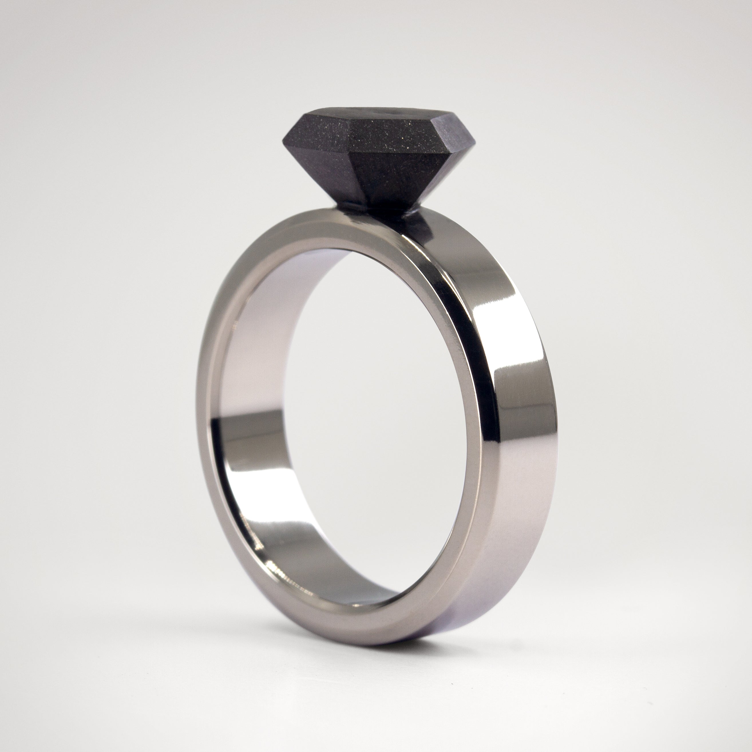 Alternative Solitaire Graphite diamond Ring